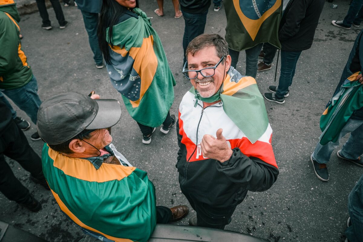 Arranjo de balões para a festa junina