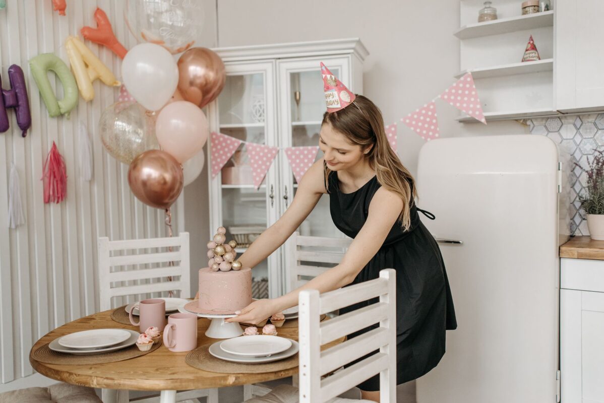 Decoração de festa infantil com balões rosa
