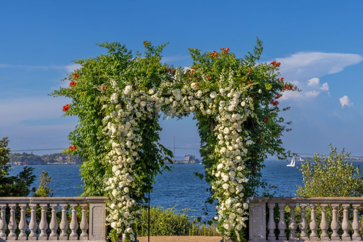 elegant wedding arch flowers white