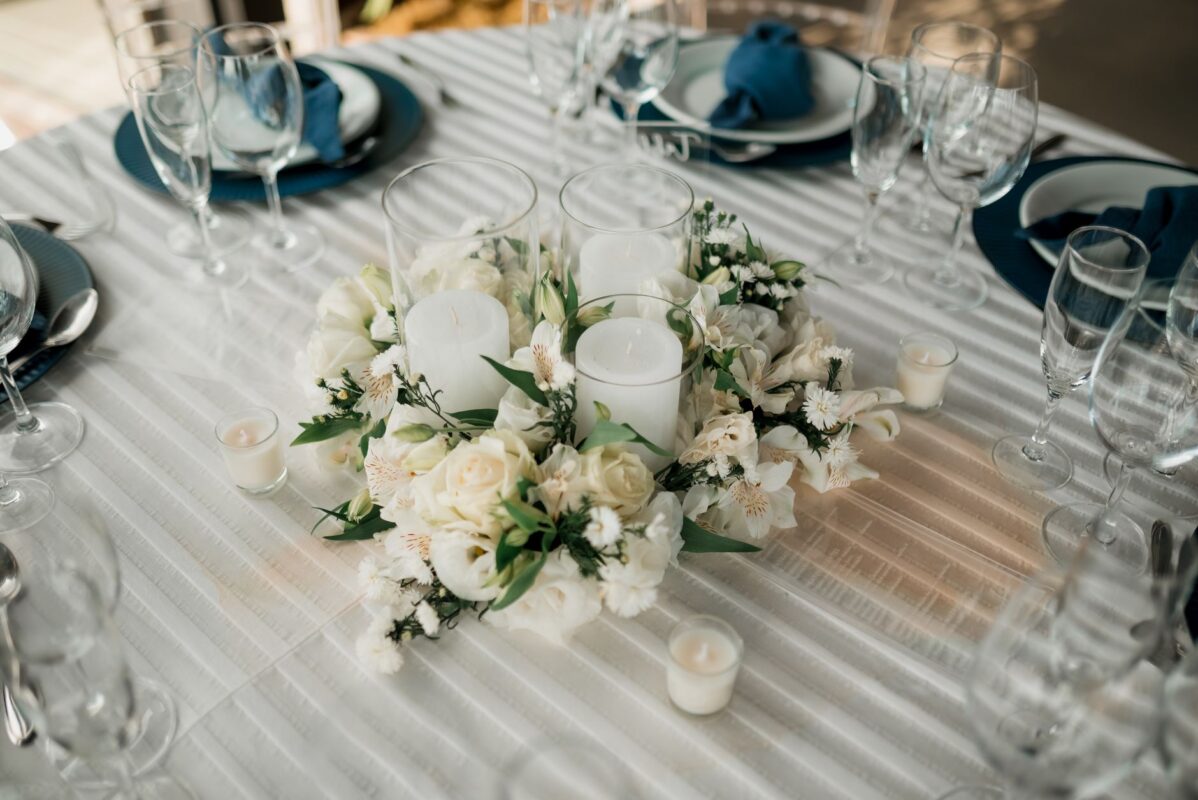 Ideias de decoração de casamento com flores e velas