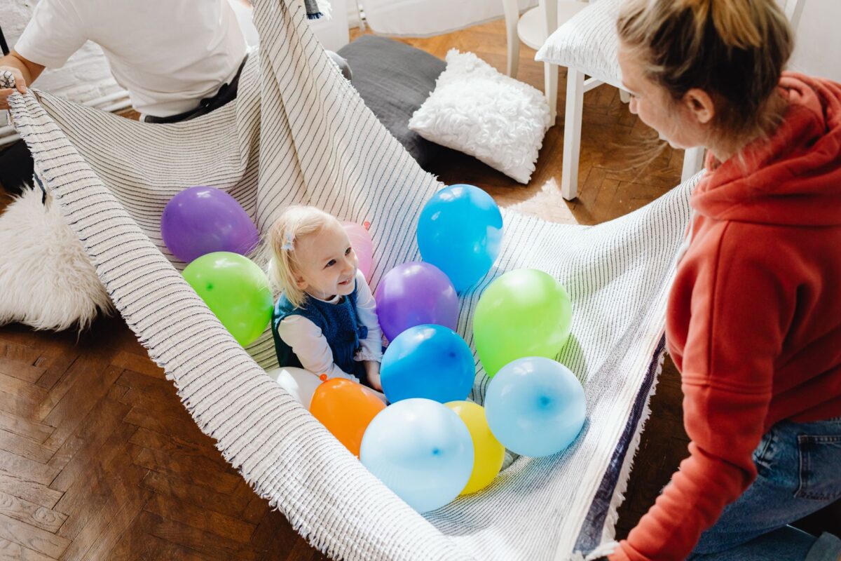 Baloes de latex em diferentes cores para a decoracao aniversario infantil simples